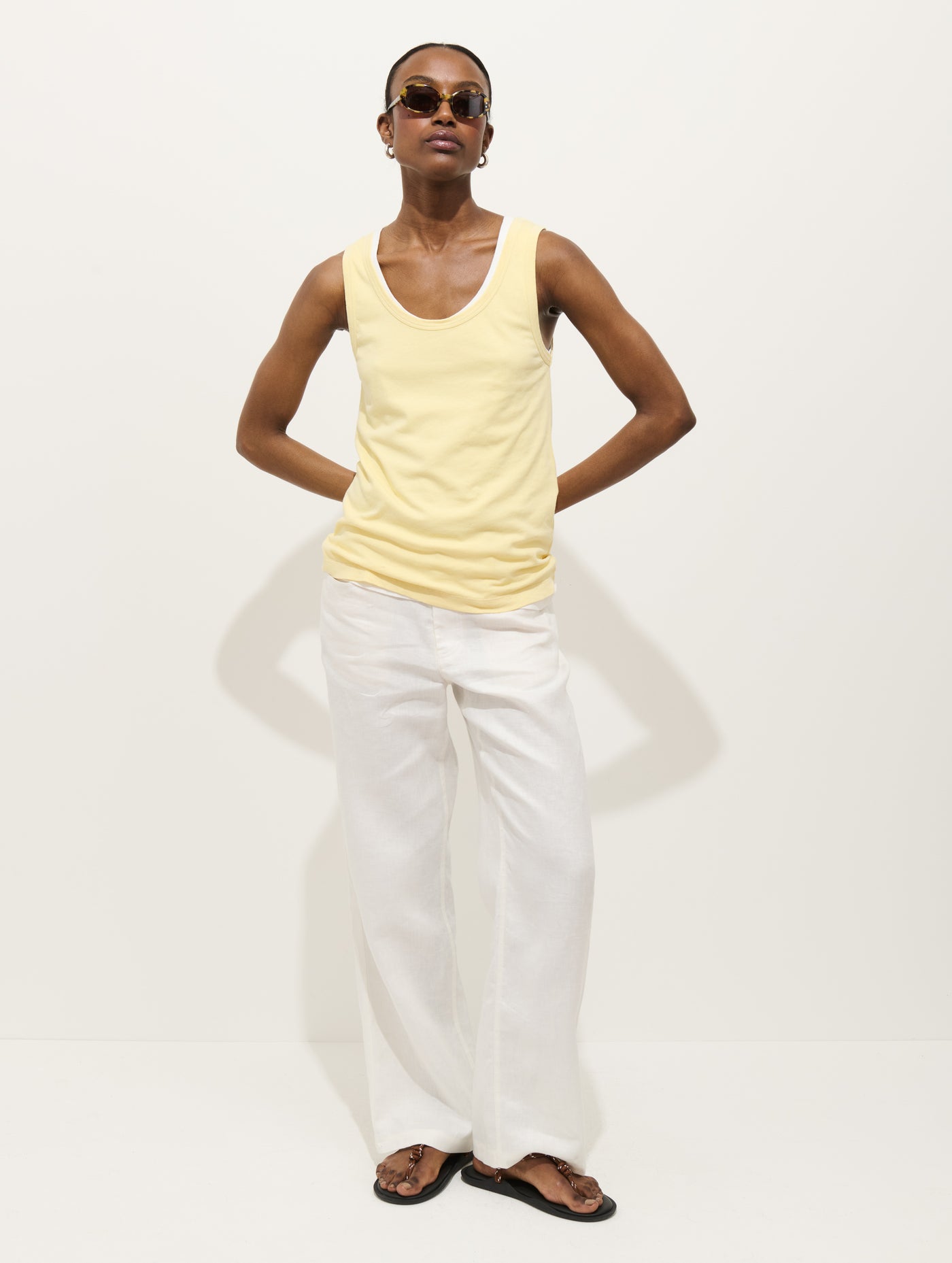 Garcon Tank In Linen Cotton