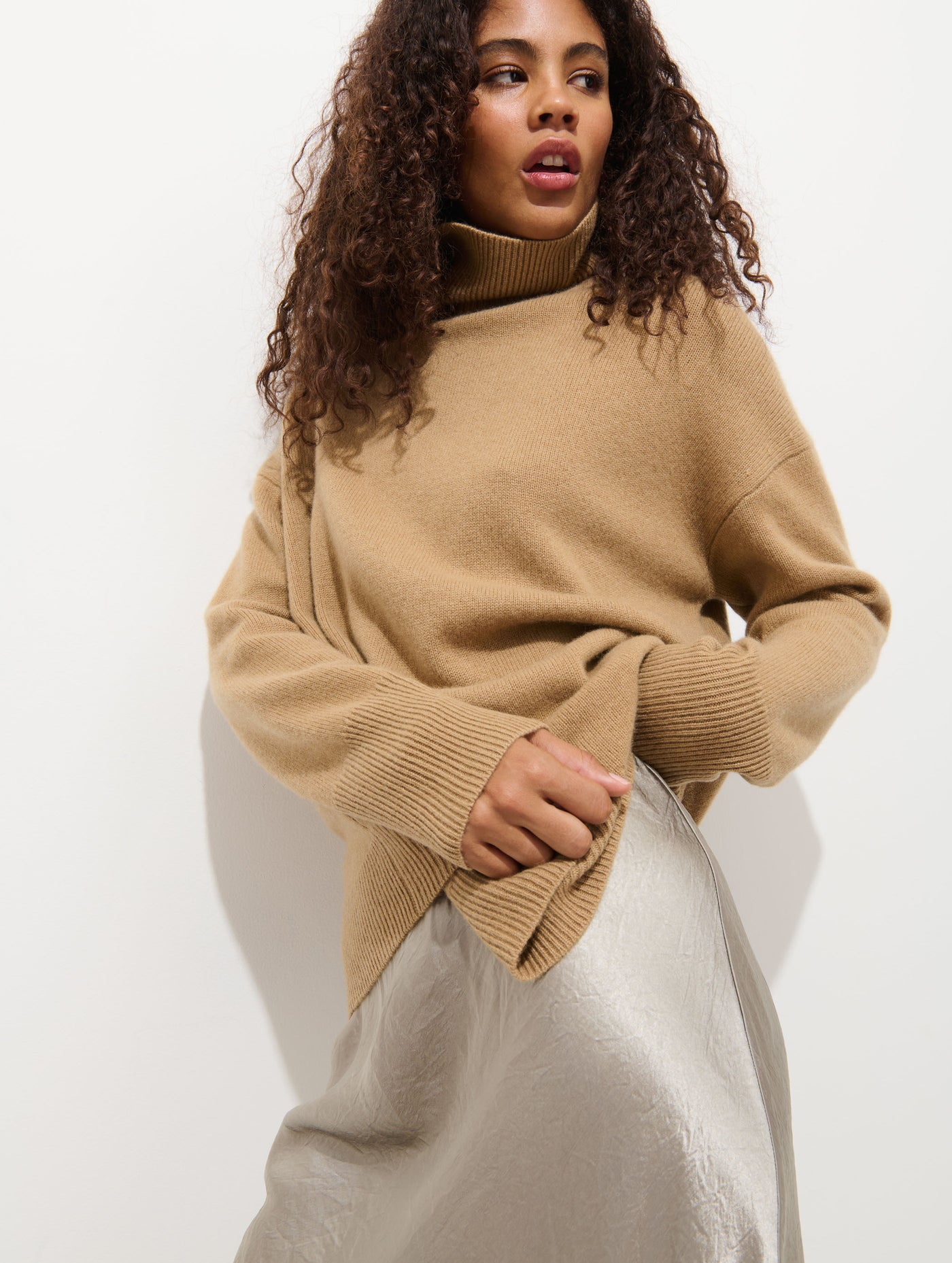 Maisie Turtleneck Sweater In Cashmere